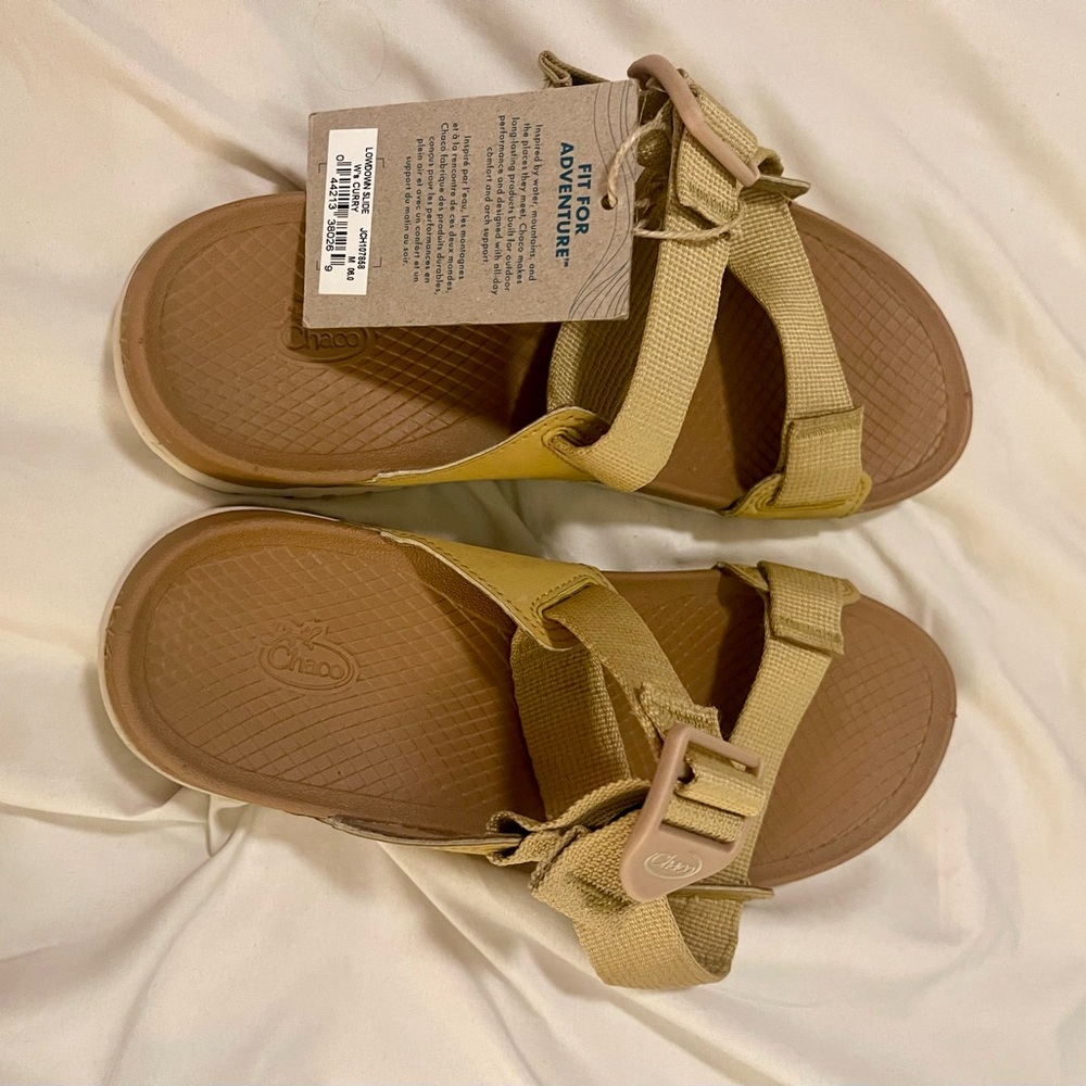 Chaco Women’s Lowdown Sandal - Size 6 - with tags - Light Tan/Caramel